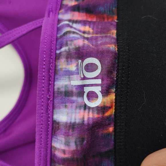 Alo yoga purple patterned sports bra Sz XS - Picture 3 of 8